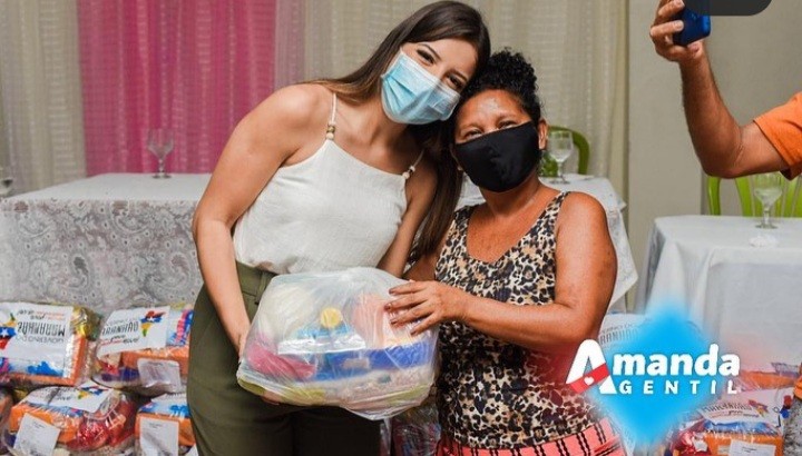Distribuição de cestas básicas e aquipagens em Cândido Mendes 